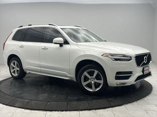 2018 Volvo XC90 T5 Momentum