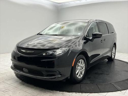 2024 Chrysler Voyager LX