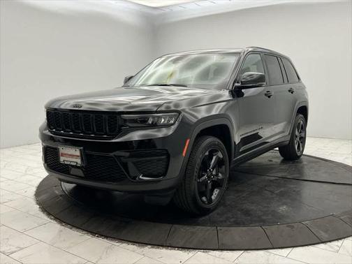 2022 Jeep Grand Cherokee Altitude