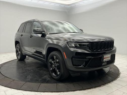 2022 Jeep Grand Cherokee Altitude