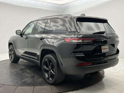 2022 Jeep Grand Cherokee Altitude