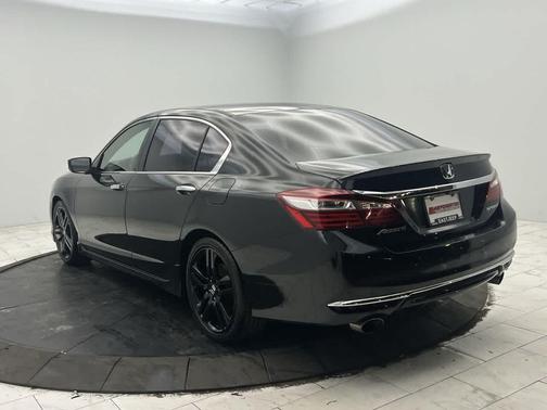 BK 2017 Honda Accord Sport