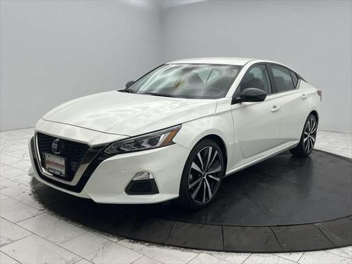 2021 Nissan Altima SR FWD