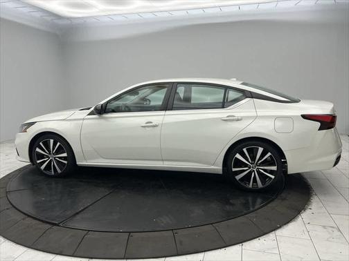 2021 Nissan Altima SR FWD