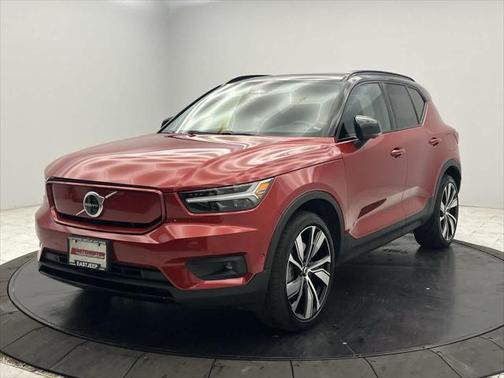 2022 Volvo XC40 Recharge Pure Electric P8 Twin Plus
