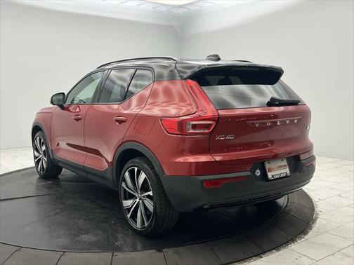 2022 Volvo XC40 Recharge Pure Electric P8 Twin Plus