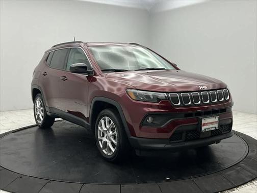 2022 Jeep Compass Latitude Lux