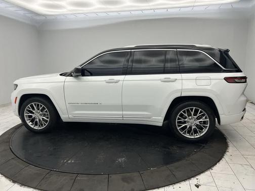 2023 Jeep Grand Cherokee Summit