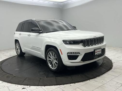 2023 Jeep Grand Cherokee Summit