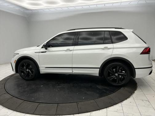 2023 Volkswagen Tiguan 2.0T SE R-Line Black 4MOTION