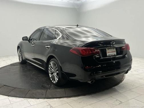 Black Obsidian 2017 INFINITI Q70L 3.7X