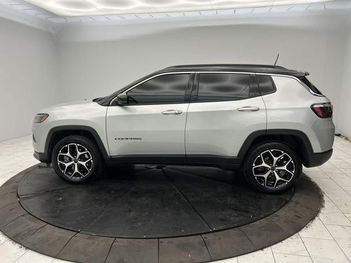 Silver Zynith Metallic Clearcoat 2025 Jeep Compass Limited