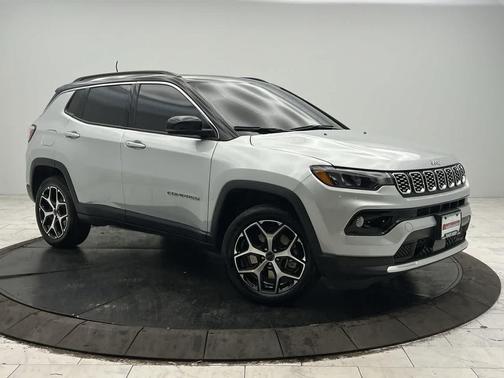 Silver Zynith Metallic Clearcoat 2025 Jeep Compass Limited