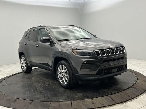 2023 Jeep Compass Latitude Lux