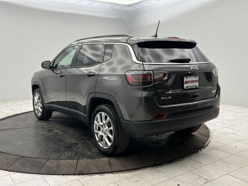 2023 Jeep Compass Latitude Lux