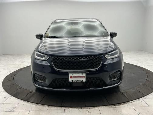 2023 Chrysler Pacifica Hybrid Limited