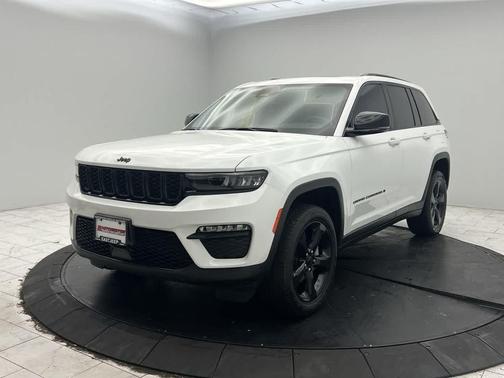 Bright White Clearcoat 2023 Jeep Grand Cherokee Limited