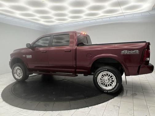 2018 RAM 2500 Laramie Crew Cab 4x4 6'4' Box