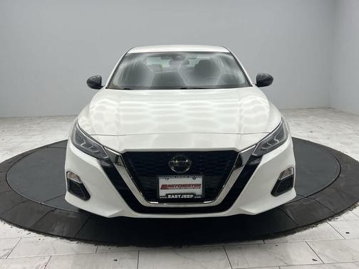 2021 Nissan Altima SR FWD