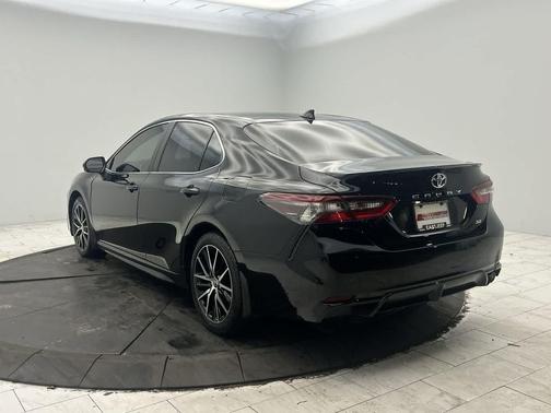 Midnight Black Metallic 2024 Toyota Camry SE