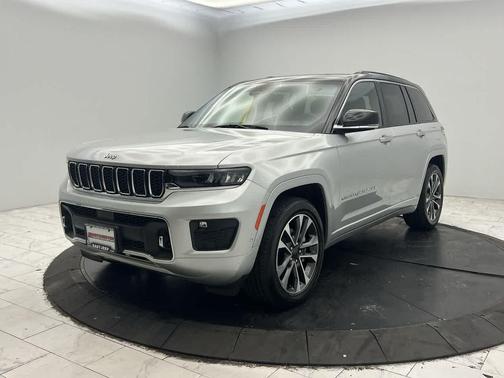 2023 Jeep Grand Cherokee Overland