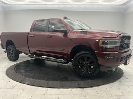2022 RAM 2500 Big Horn Crew Cab 4x4 8' Box