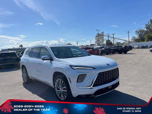 Iridescent White Tricoat 2026 Buick Enclave Avenir FWD