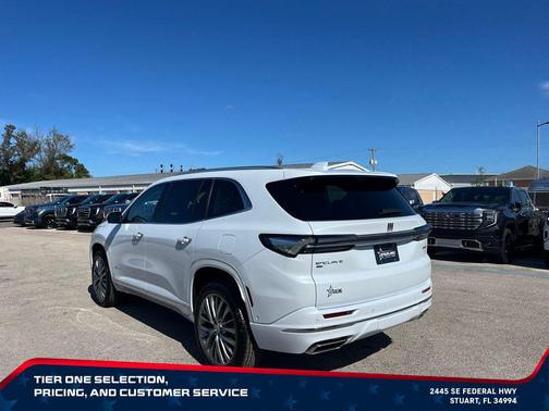 Iridescent White Tricoat 2026 Buick Enclave Avenir FWD