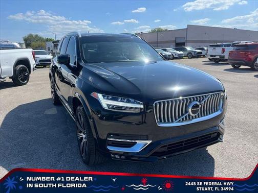 2022 Volvo XC90 T6 Inscription