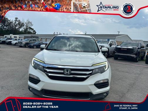 White Diamond Pearl 2017 Honda Pilot Touring