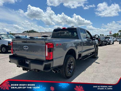 CARBONIZED GRAY 2024 Ford F-250 Lariat