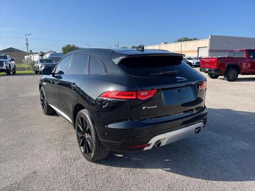 2019 Jaguar F-PACE S