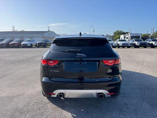 2019 Jaguar F-PACE S