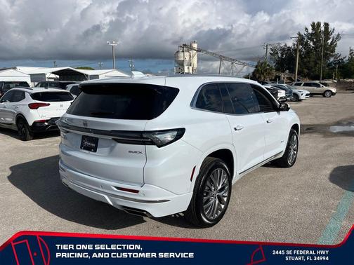 iridescent white tricoat 2026 Buick Enclave Avenir FWD