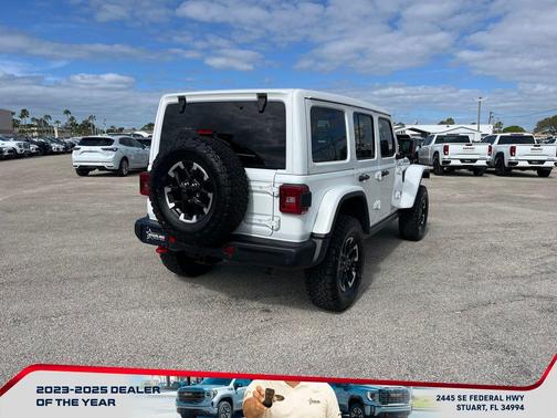 Bright White Clearcoat 2024 Jeep Wrangler Rubicon