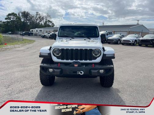 Bright White Clearcoat 2024 Jeep Wrangler Rubicon