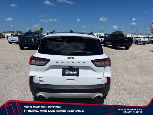 Oxford White 2020 Ford Escape SE