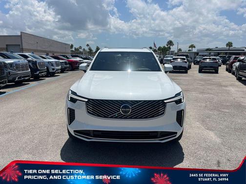 Crystal White Pearl 2025 Volvo XC90 B6 Ultra