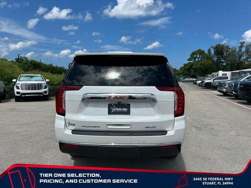 White Frost Tricoat 2021 GMC Yukon SLT
