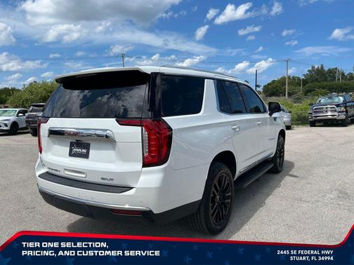 White Frost Tricoat 2021 GMC Yukon SLT