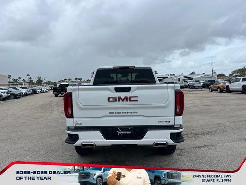 2025 GMC Sierra 1500 AT4