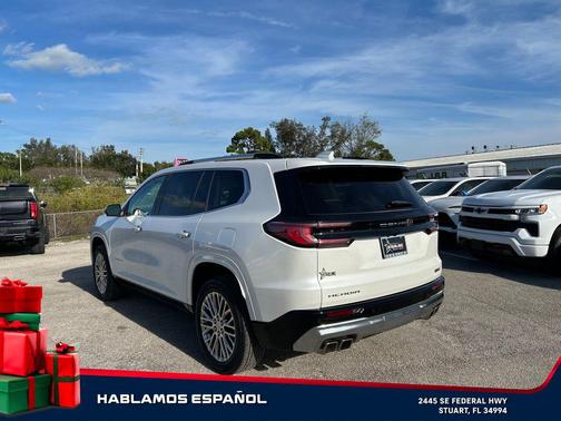 2024 GMC Acadia Denali