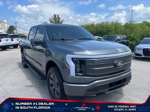 2023 Ford F-150 Lightning LARIAT
