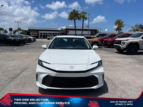 Ice Cap 2025 Toyota Camry LE