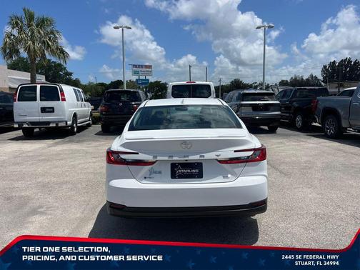 Ice Cap 2025 Toyota Camry LE