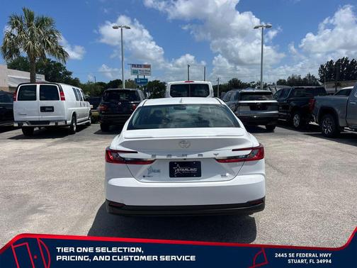 Ice Cap 2025 Toyota Camry LE
