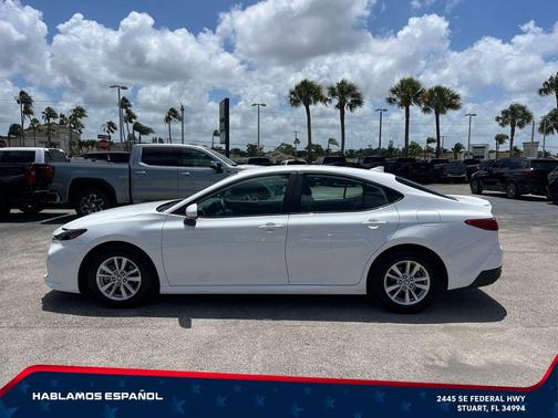 Ice Cap 2025 Toyota Camry LE