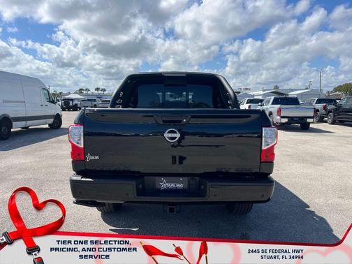 2024 Nissan Titan SV