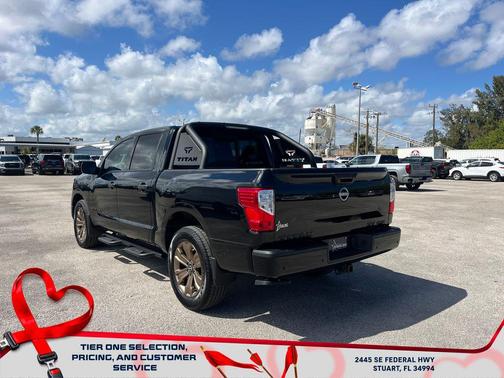 2024 Nissan Titan SV