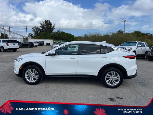Summit White 2026 Buick Envista Preferred FWD